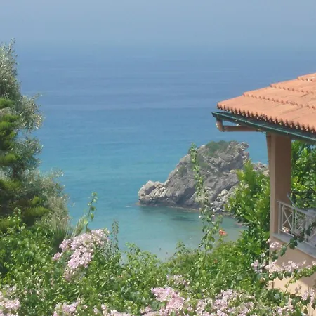 Tonia With Sea View And Garden - Beach, Corfu Apartment